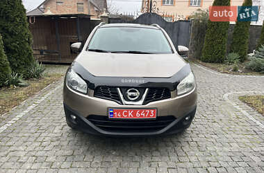 Позашляховик / Кросовер Nissan Qashqai 2010 в Чернівцях