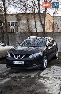 Позашляховик / Кросовер Nissan Qashqai 2015 в Радехові