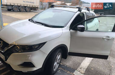 Внедорожник / Кроссовер Nissan Qashqai 2020 в Ужгороде
