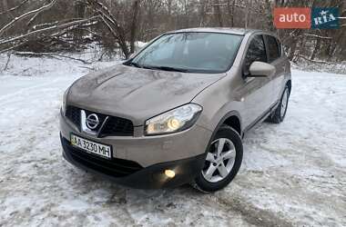 Позашляховик / Кросовер Nissan Qashqai 2012 в Києві