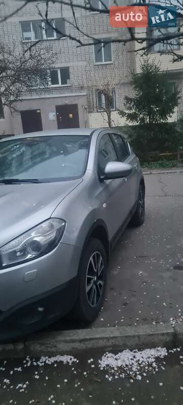 Внедорожник / Кроссовер Nissan Qashqai 2010 в Черноморске
