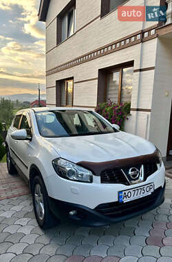 Позашляховик / Кросовер Nissan Qashqai 2013 в Солотвині