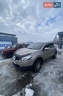 Позашляховик / Кросовер Nissan Qashqai 2013 в Ружині