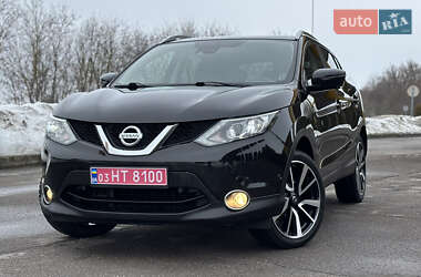 Позашляховик / Кросовер Nissan Qashqai 2015 в Млиніві
