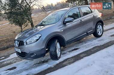 Позашляховик / Кросовер Nissan Qashqai 2010 в Рожнятові