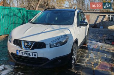 Позашляховик / Кросовер Nissan Qashqai 2013 в Києві