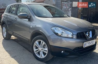 Позашляховик / Кросовер Nissan Qashqai 2010 в Стрию