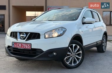 Внедорожник / Кроссовер Nissan Qashqai 2010 в Сарнах