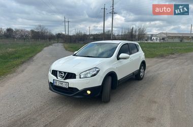 Внедорожник / Кроссовер Nissan Qashqai 2013 в Каменском