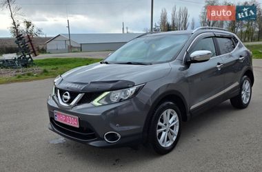 Внедорожник / Кроссовер Nissan Qashqai 2015 в Новоархангельске