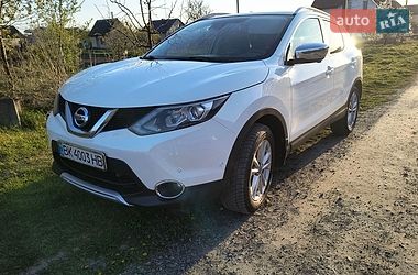 Внедорожник / Кроссовер Nissan Qashqai 2015 в Млинове