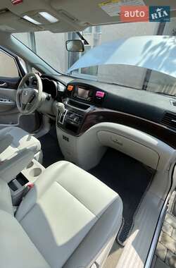 Мінівен Nissan Quest 2016 в 