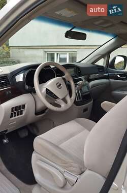 Минивэн Nissan Quest 2016 в 