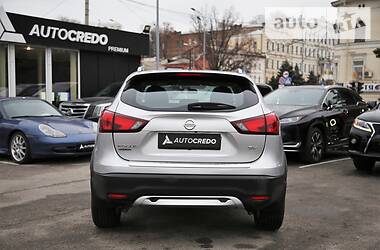 Внедорожник / Кроссовер Nissan Rogue Sport 2017 в Харькове