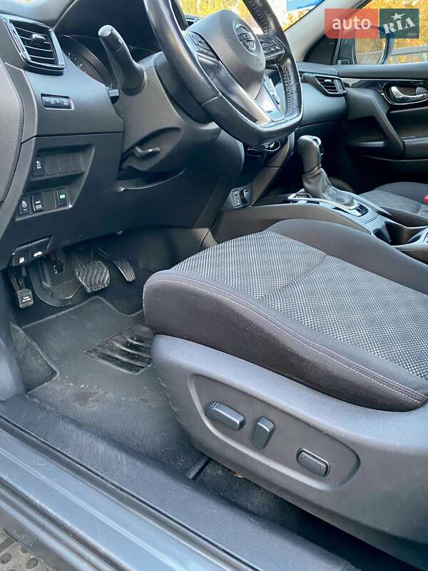 Внедорожник / Кроссовер Nissan Rogue Sport 2018 в Черкассах