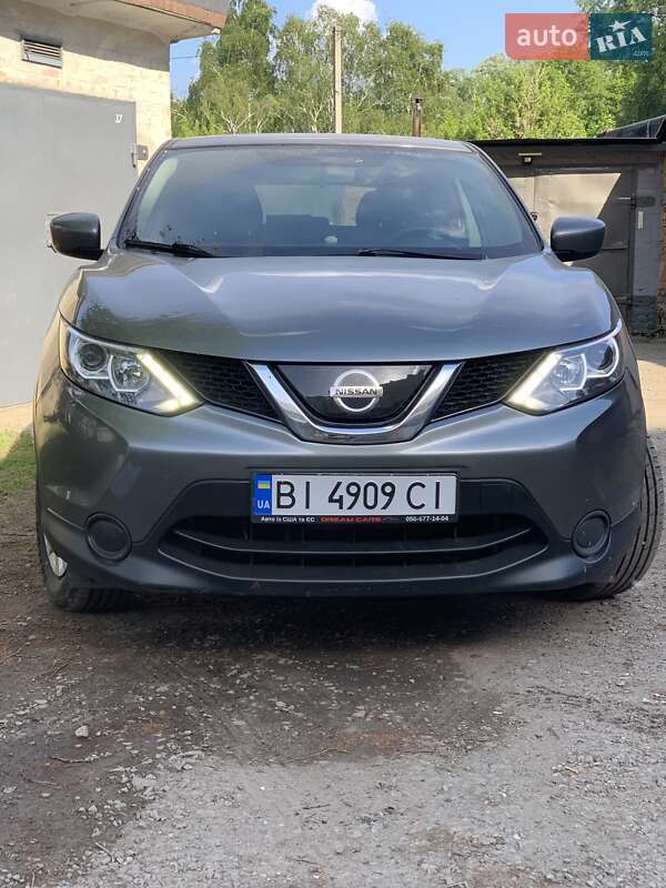 Внедорожник / Кроссовер Nissan Rogue Sport 2018 в Полтаве