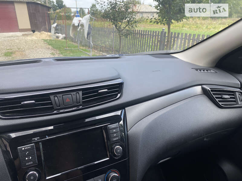 Внедорожник / Кроссовер Nissan Rogue Sport 2020 в Ивано-Франковске