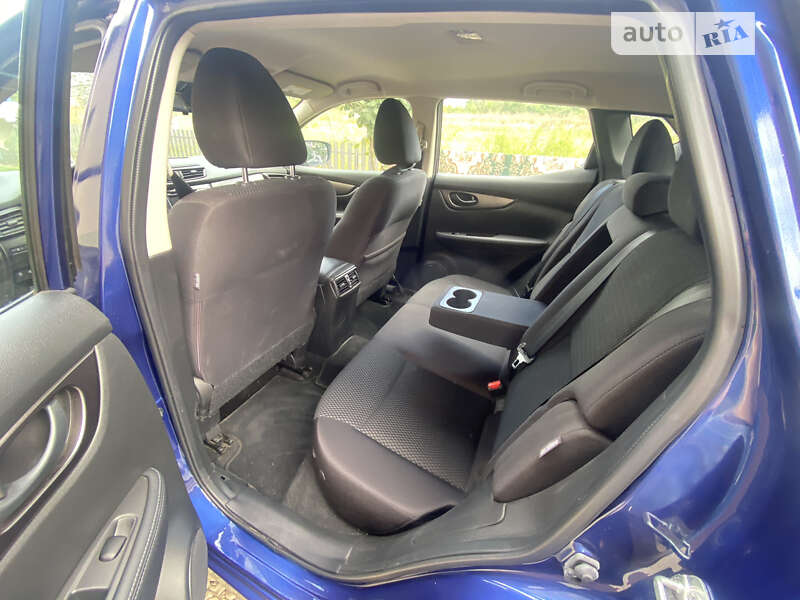 Внедорожник / Кроссовер Nissan Rogue Sport 2020 в Ивано-Франковске