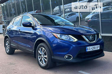 Внедорожник / Кроссовер Nissan Rogue Sport 2019 в Киеве