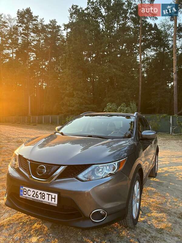 Внедорожник / Кроссовер Nissan Rogue Sport 2018 в Львове