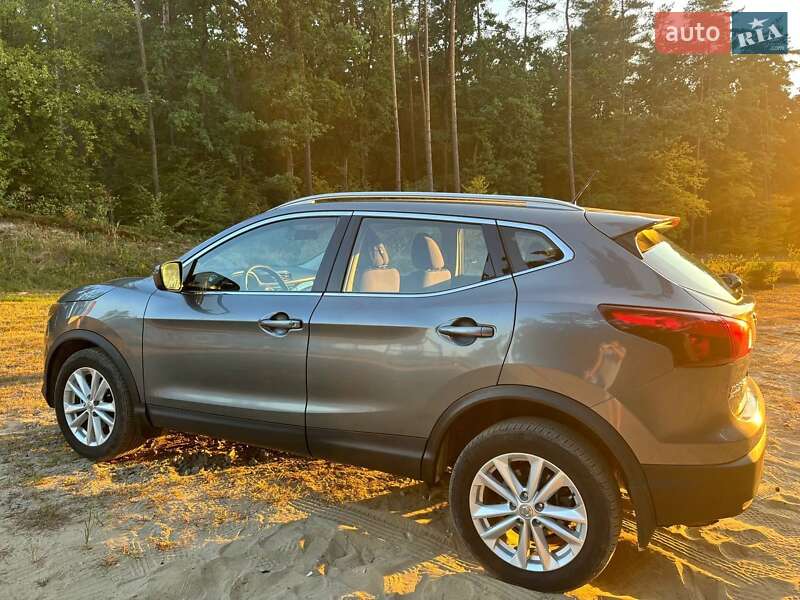 Внедорожник / Кроссовер Nissan Rogue Sport 2018 в Львове