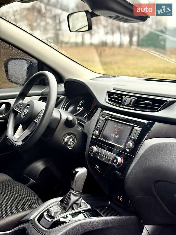 Позашляховик / Кросовер Nissan Rogue Sport 2021 в Києві
