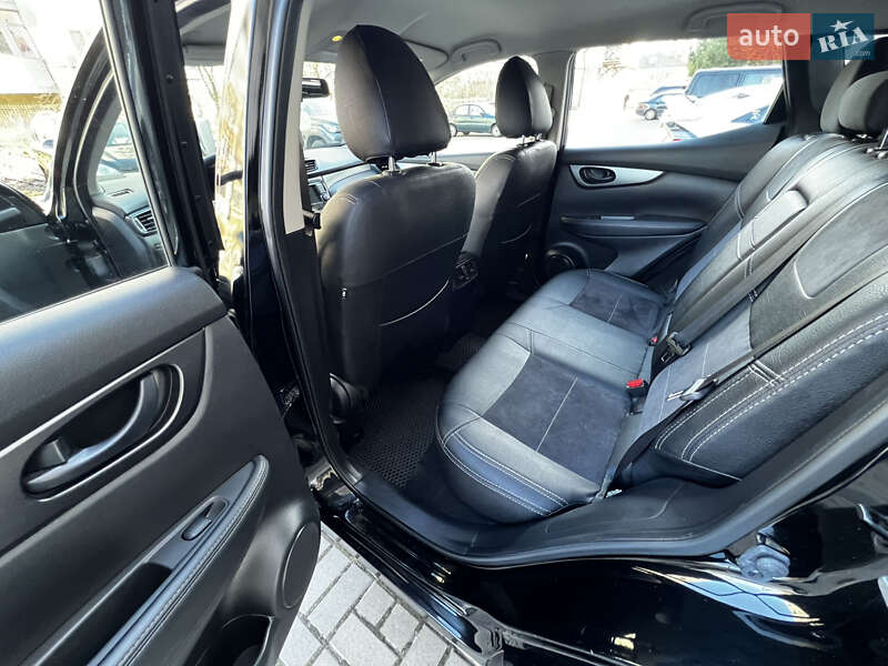 Внедорожник / Кроссовер Nissan Rogue Sport 2018 в Львове фото 2 Внедорожник / Кроссовер Nissan Rogue Sport 2018 в Львове