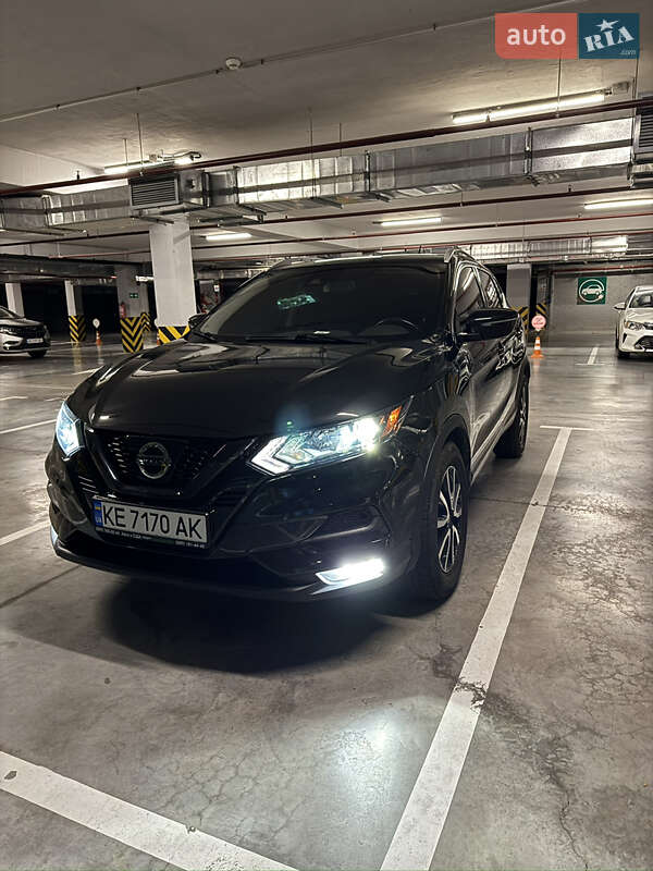 Внедорожник / Кроссовер Nissan Rogue Sport 2021 в Днепре