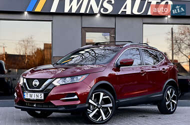 Позашляховик / Кросовер Nissan Rogue Sport 2020 в 