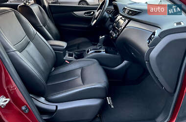 Позашляховик / Кросовер Nissan Rogue Sport 2020 в 