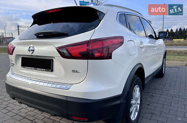 Позашляховик / Кросовер Nissan Rogue Sport 2017 в 