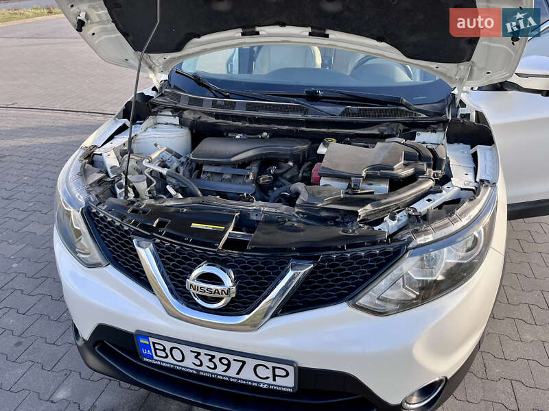 Внедорожник / Кроссовер Nissan Rogue Sport 2017 в Тернополе