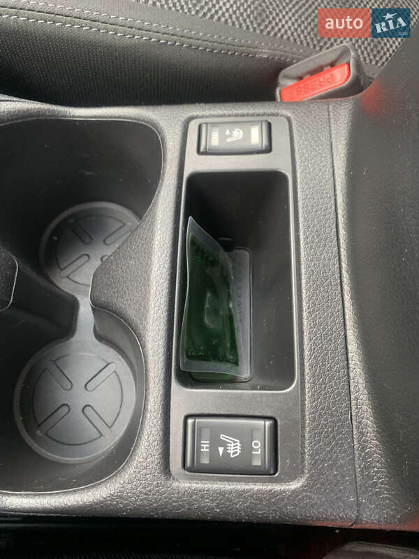 Внедорожник / Кроссовер Nissan Rogue Sport 2017 в Новомосковске фото 18 Внедорожник / Кроссовер Nissan Rogue Sport 2017 в Новомосковске