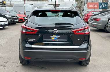 Позашляховик / Кросовер Nissan Rogue Sport 2020 в 