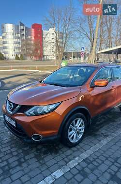 Внедорожник / Кроссовер Nissan Rogue Sport 2017 в 