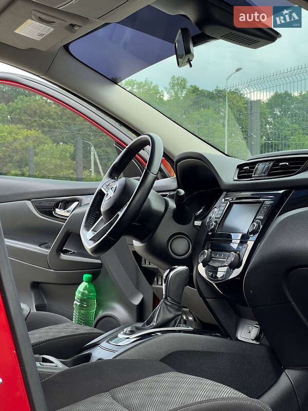 Внедорожник / Кроссовер Nissan Rogue Sport 2019 в Львове