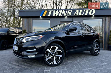 Позашляховик / Кросовер Nissan Rogue Sport 2022 в 