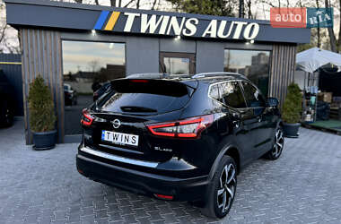 Позашляховик / Кросовер Nissan Rogue Sport 2022 в 