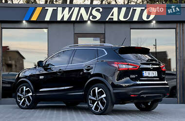 Позашляховик / Кросовер Nissan Rogue Sport 2022 в 