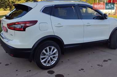 Позашляховик / Кросовер Nissan Rogue Sport 2021 в 