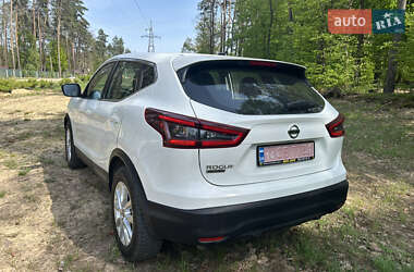 Внедорожник / Кроссовер Nissan Rogue Sport 2021 в 