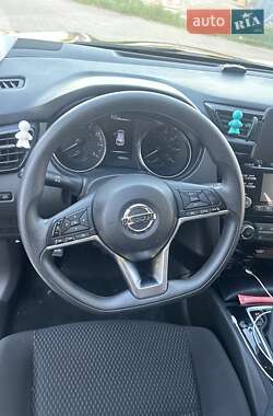 Позашляховик / Кросовер Nissan Rogue Sport 2018 в 