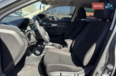 Позашляховик / Кросовер Nissan Rogue Sport 2019 в 