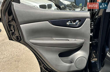 Позашляховик / Кросовер Nissan Rogue Sport 2020 в 
