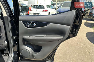 Позашляховик / Кросовер Nissan Rogue Sport 2020 в 