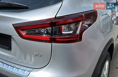 Внедорожник / Кроссовер Nissan Rogue Sport 2021 в 