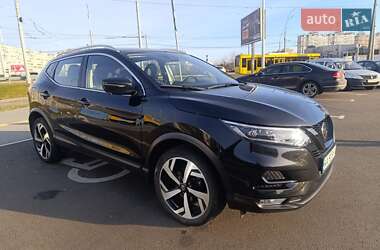 Внедорожник / Кроссовер Nissan Rogue Sport 2019 в 
