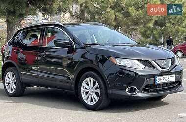 Позашляховик / Кросовер Nissan Rogue Sport 2018 в Львові