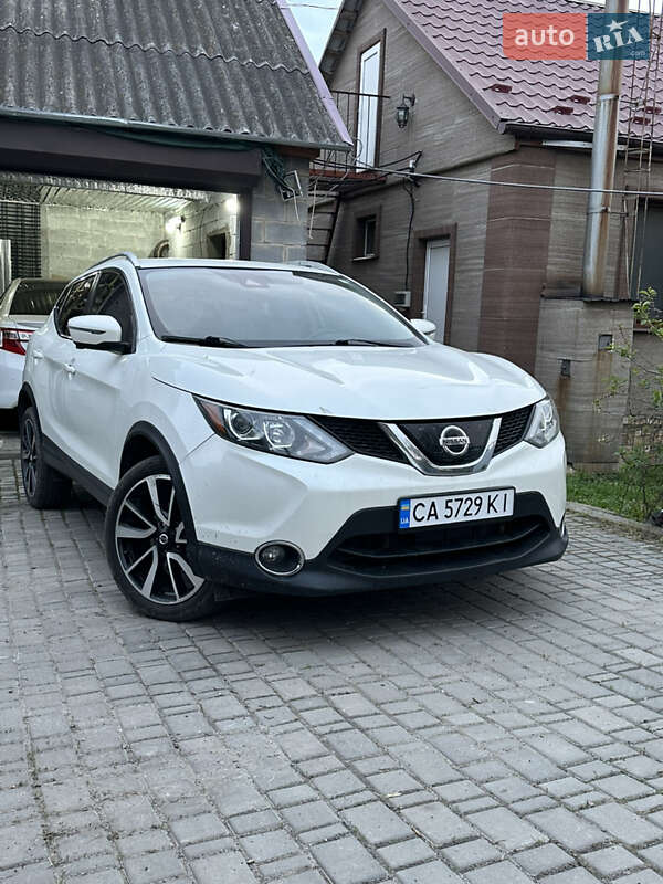 Позашляховик / Кросовер Nissan Rogue Sport 2019 в 