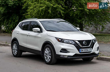 Позашляховик / Кросовер Nissan Rogue Sport 2022 в 